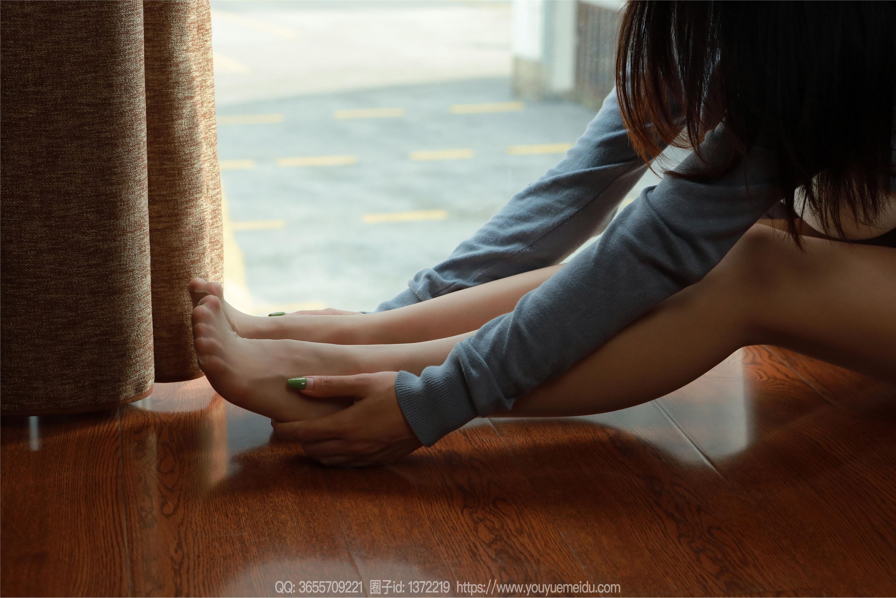 IESS异思趣向  2024.10.30 丝享家 1885 兔兔《超短牛仔裤（下）》